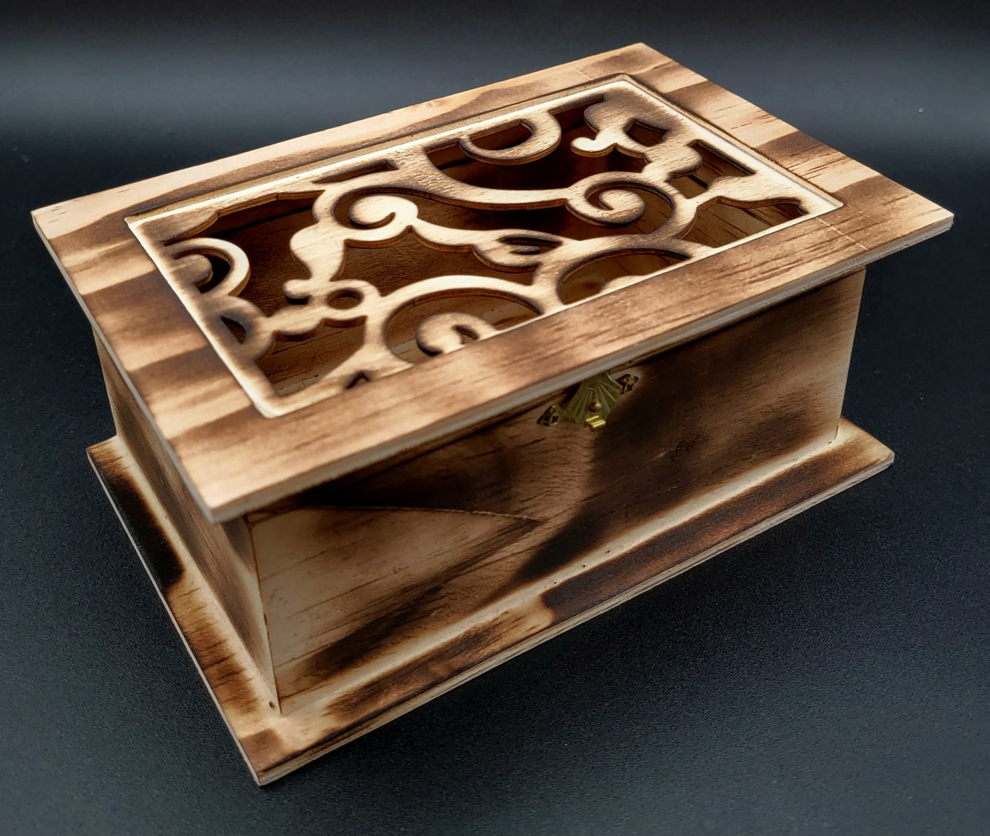 Wood Keepsake Swirl Spring Box